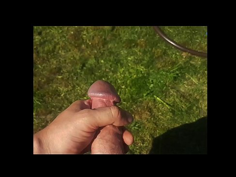 ❤️ Horúca kočka si nechá jebnúť ružovú kundičku a vystrieka sa so squirtom v letnej záhrade ❤️ Kvalitný sex na sk.mysexgamer.ru ❌