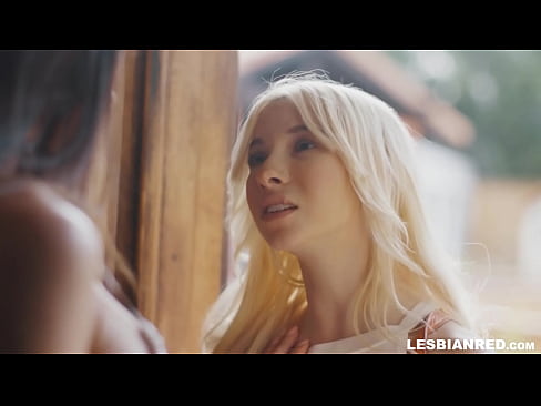 ❤️ Dievča príde domov o niekoľko mesiacov neskôr a skončí pri jedení kundičky svojej nevlastnej mamy ❤️ Kvalitný sex na sk.mysexgamer.ru ❌